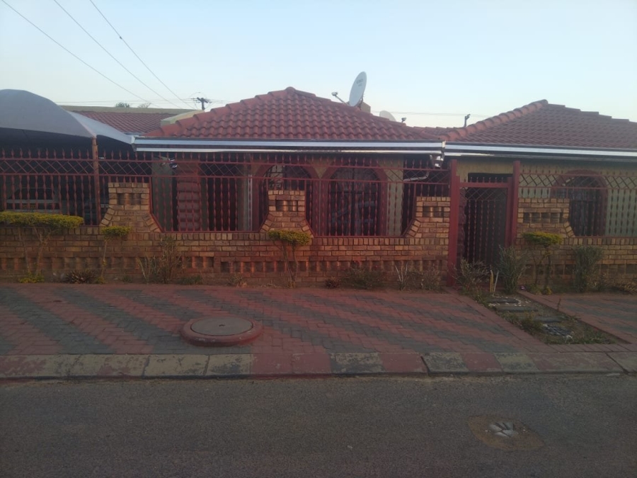 3 Bedroom Property for Sale in Lebanon North West